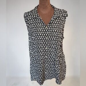 J. Jill Black and White Sleeveless V-Neck Printed Tunic Top